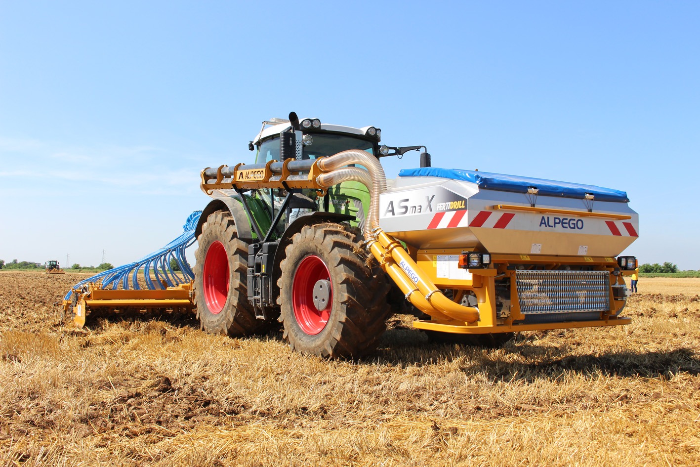 Alpego ASmaX etusäiliö pneumaattisella kylvölaitteella