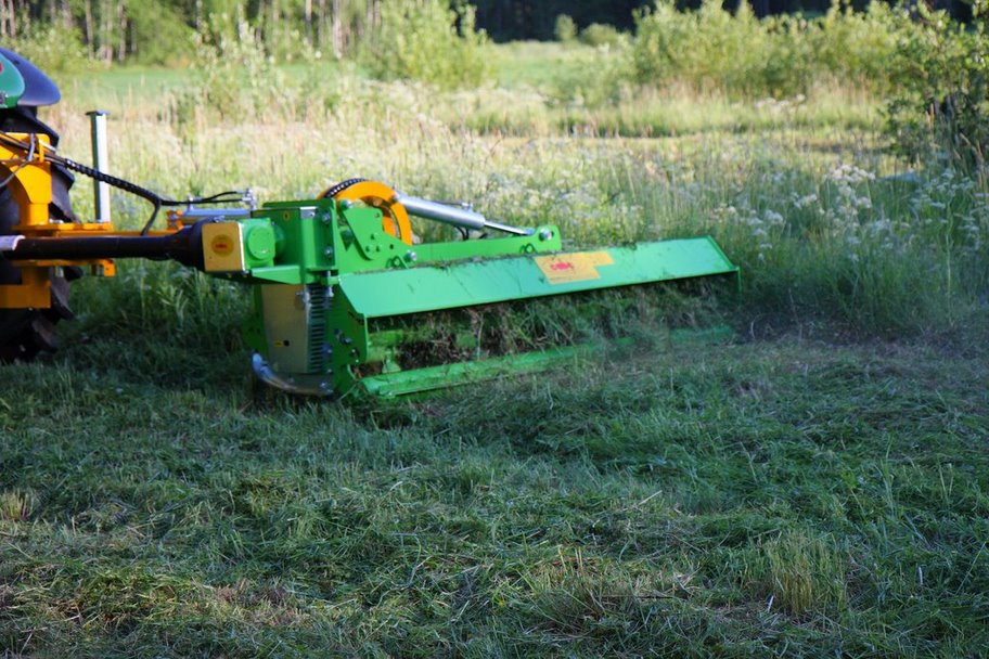 Cabe Finlandia piennarmurskain kesannon niittäminen 11