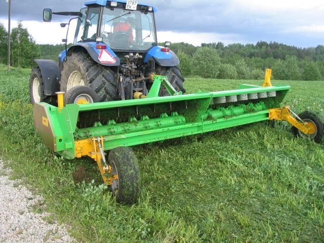 Cabe TSN kesantomurskain kesannon niitossa