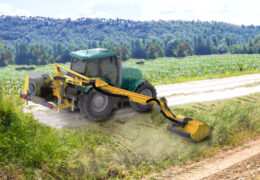 Femac DOC 302 PA puominiittokone viheralueiden kunnossapitoon