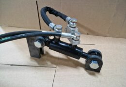 Sylinterisarja luukun avaukseen