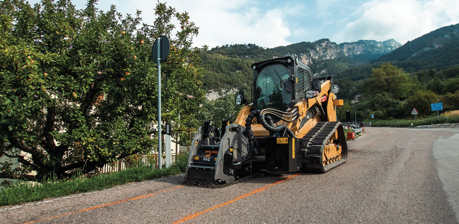 FAE RPL-SSL asfaltinjyrsin kuormaimeen