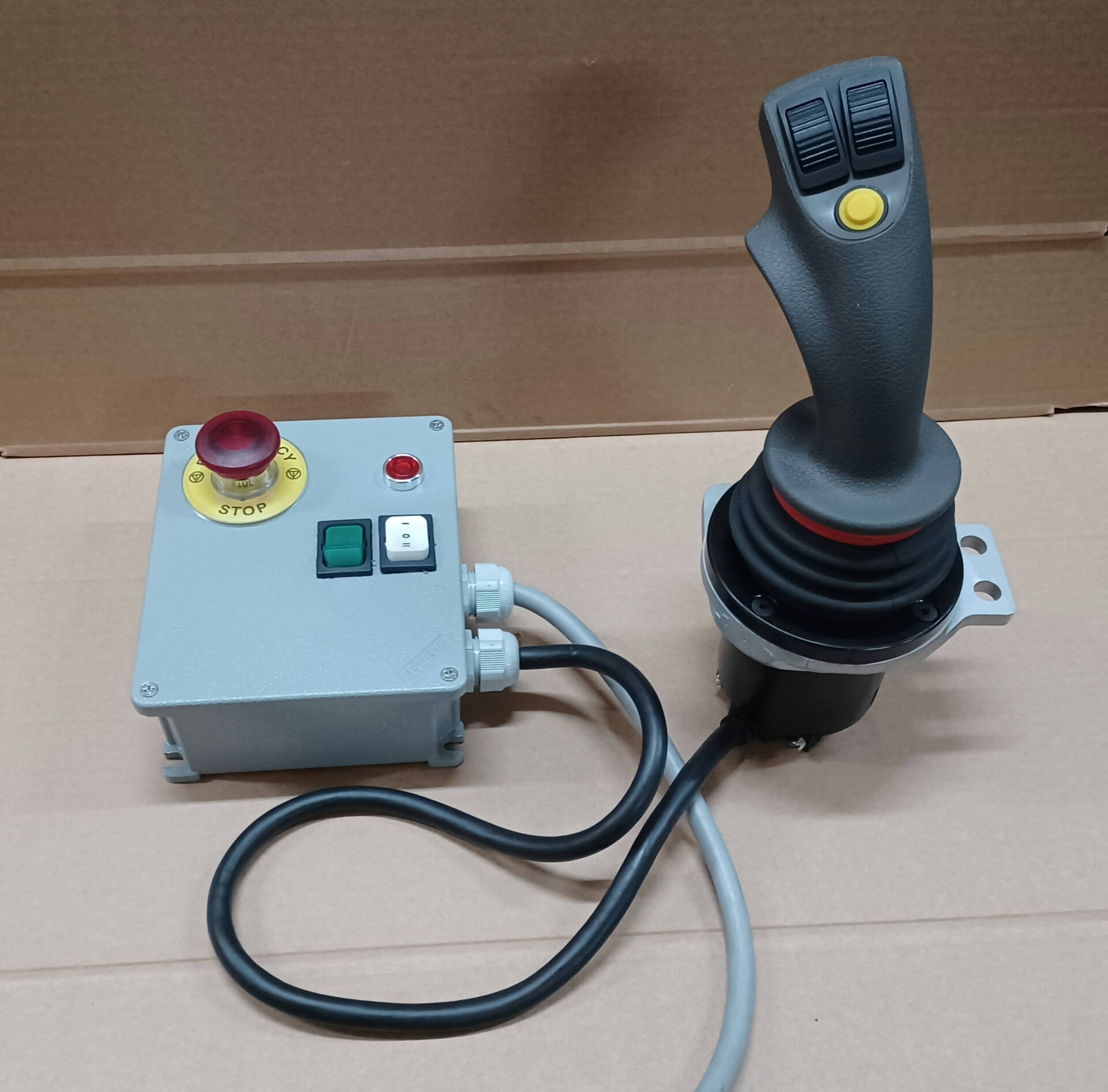 Femac joystick versio 2 erillään