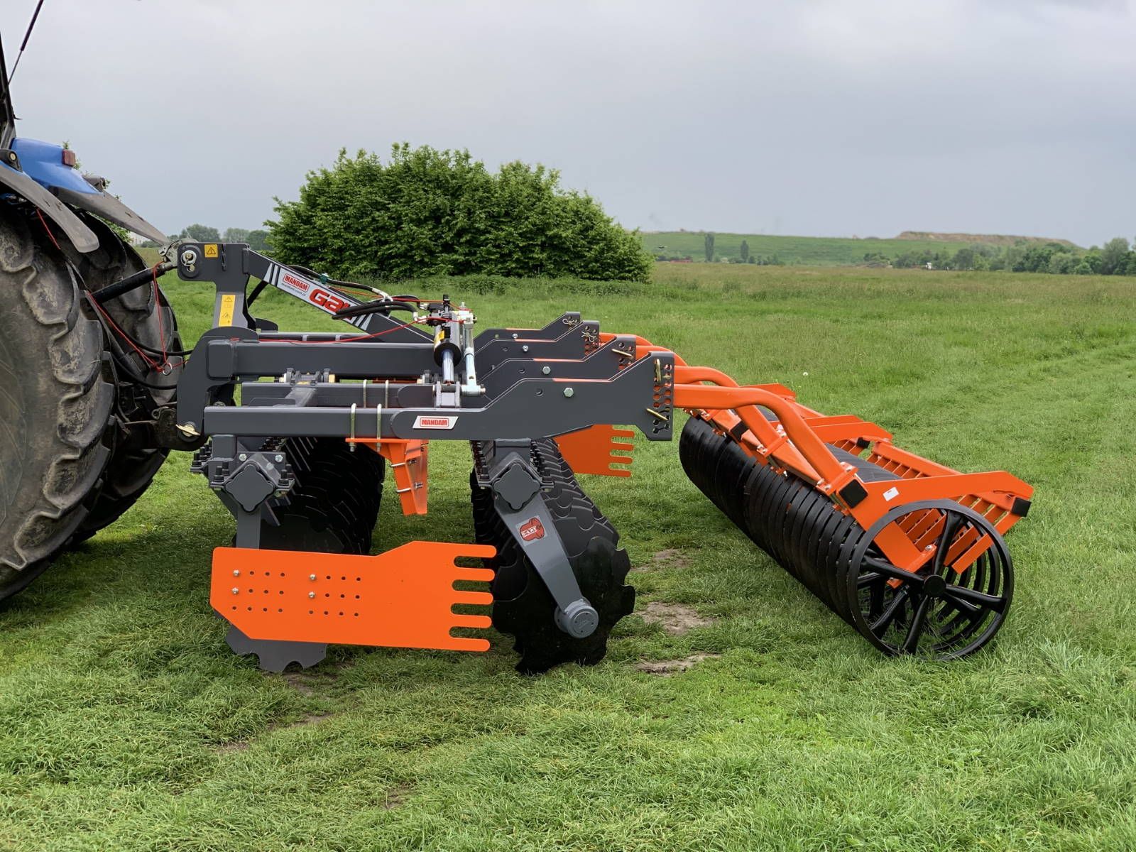 Mandam GAL-C 3,5m lautasmuokkain hinattavana - Ennakkomyynti - Image 4