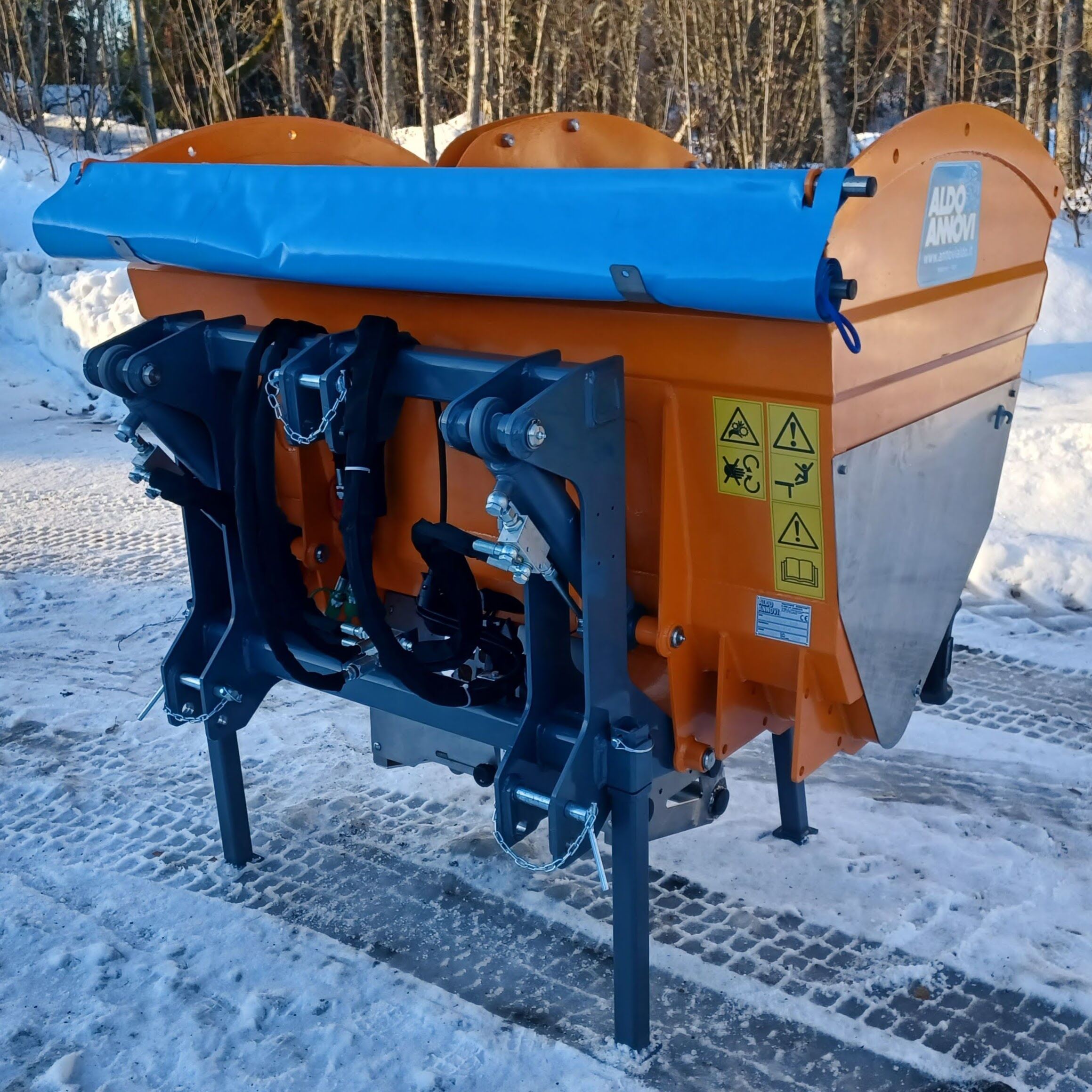 Hiekoitin etuviistosta 4