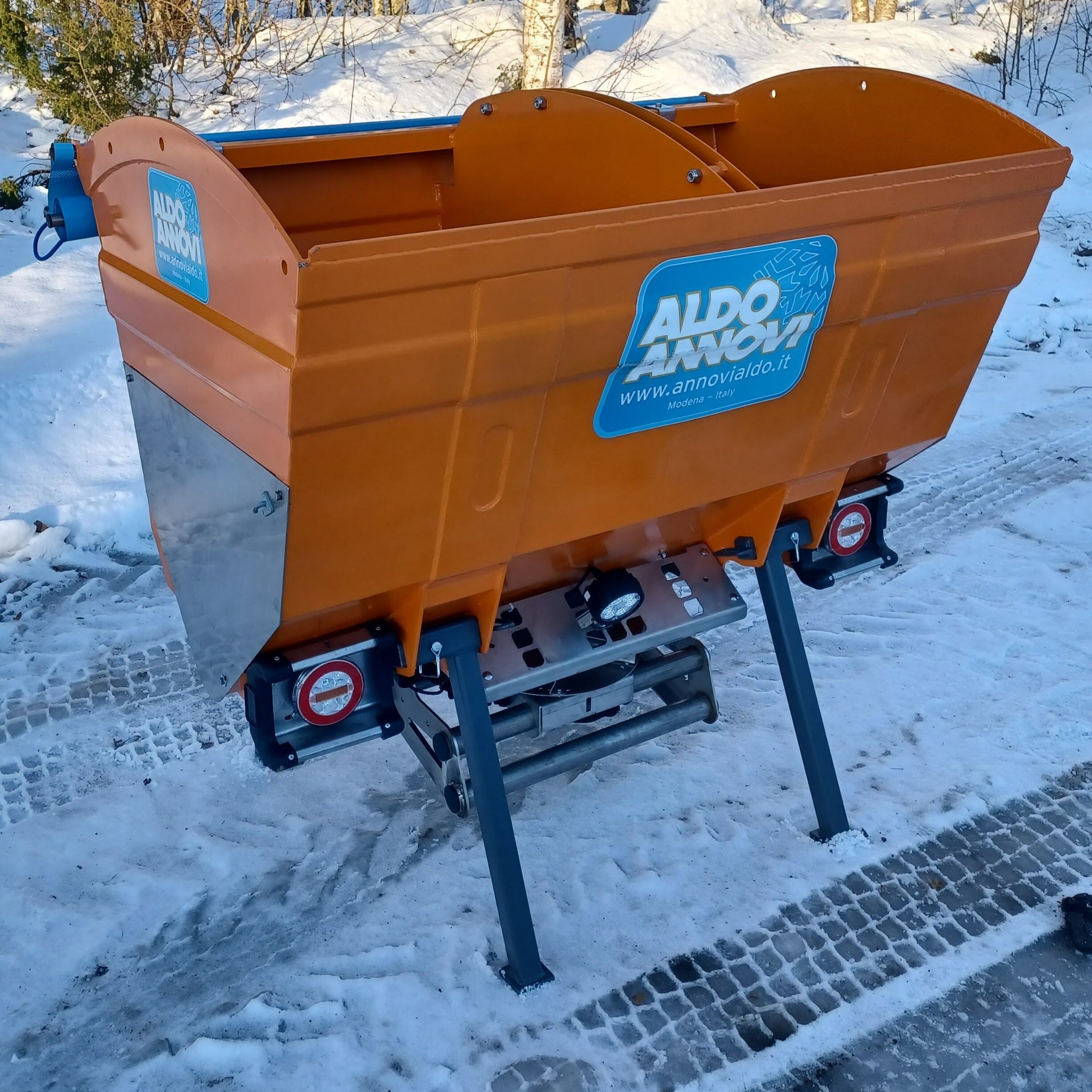 Hiekoitin takaviistosta 1