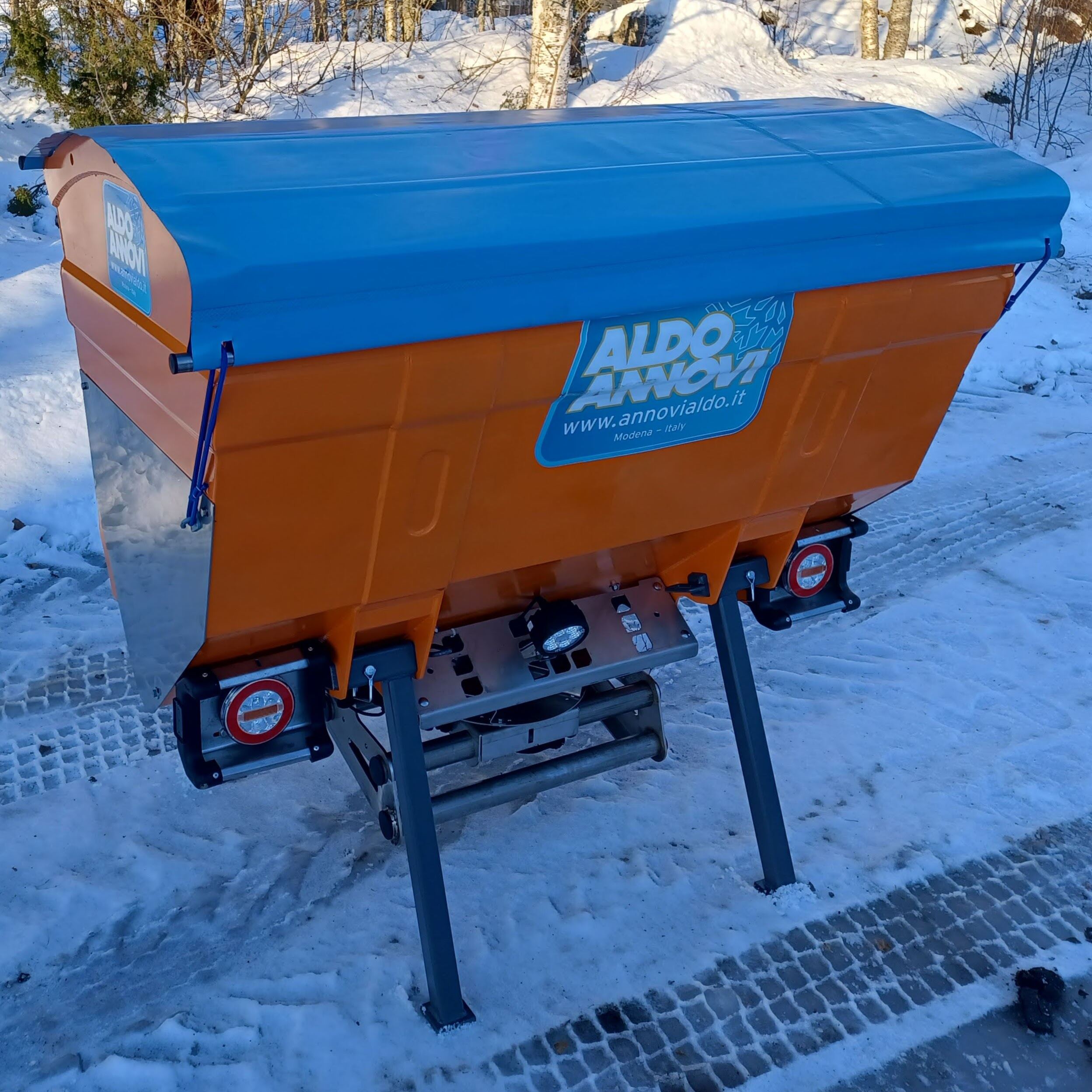 Hiekoitin takaviistosta 3