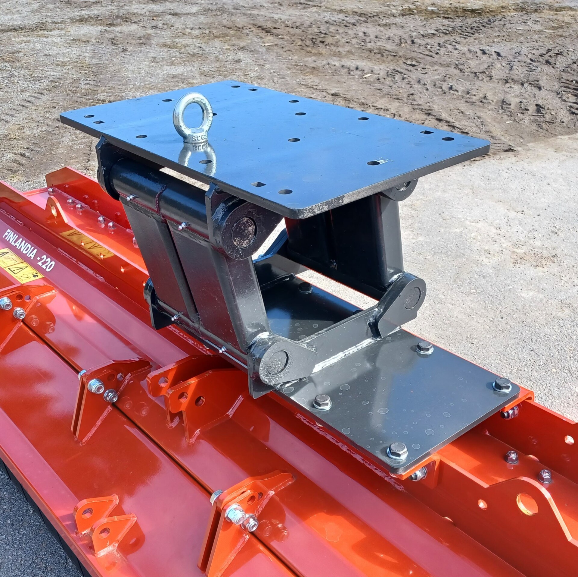 Kelluva kiinnikkeen alusta 4