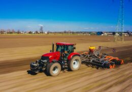 hinattava lautasmuokkain